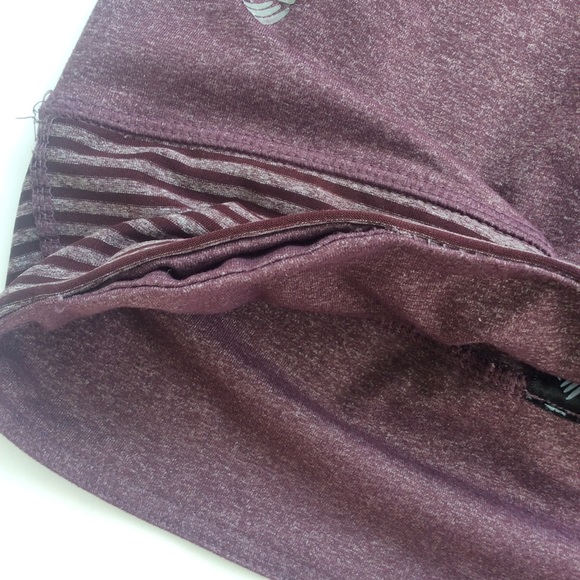 Cropped Athletic Leggings - Picture 3 of 5